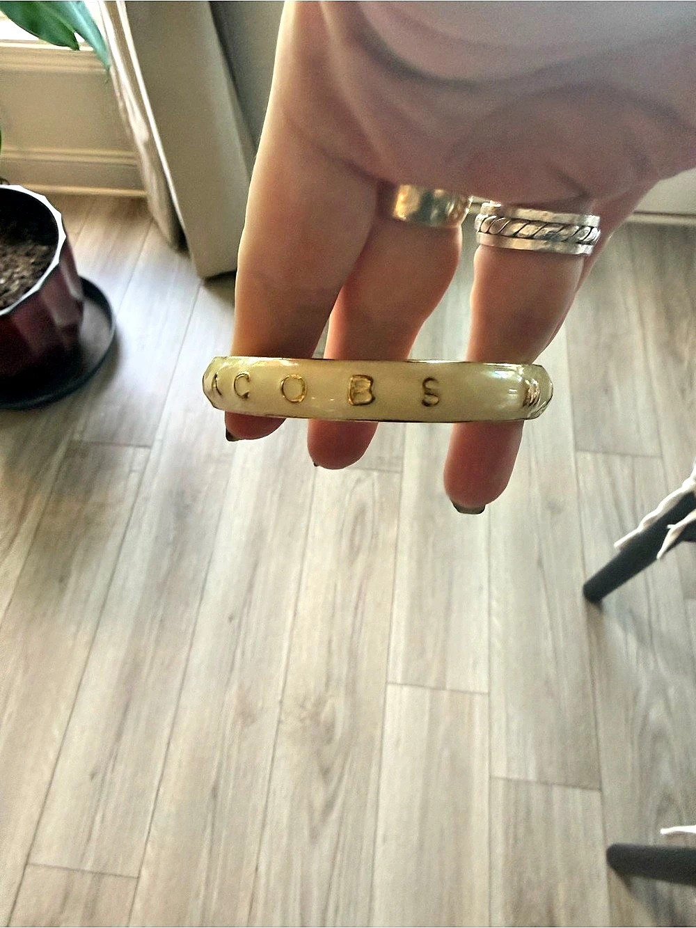 Marc Jacobs Logo Enamel Bangle Bracelet Gold